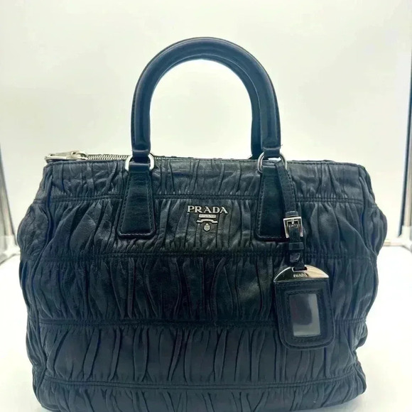 PRADA Nappa Gaufre B2599L Nero + 🆓 ENTRUPY COA - Picture 1 of 16